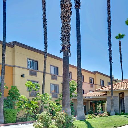 Days Inn By Wyndham West Covina Bagian luar foto