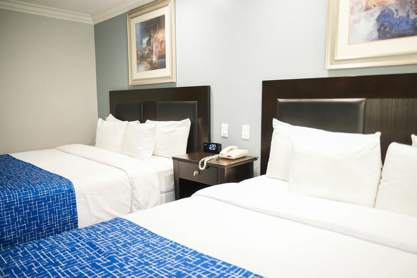 Days Inn By Wyndham West Covina Bagian luar foto