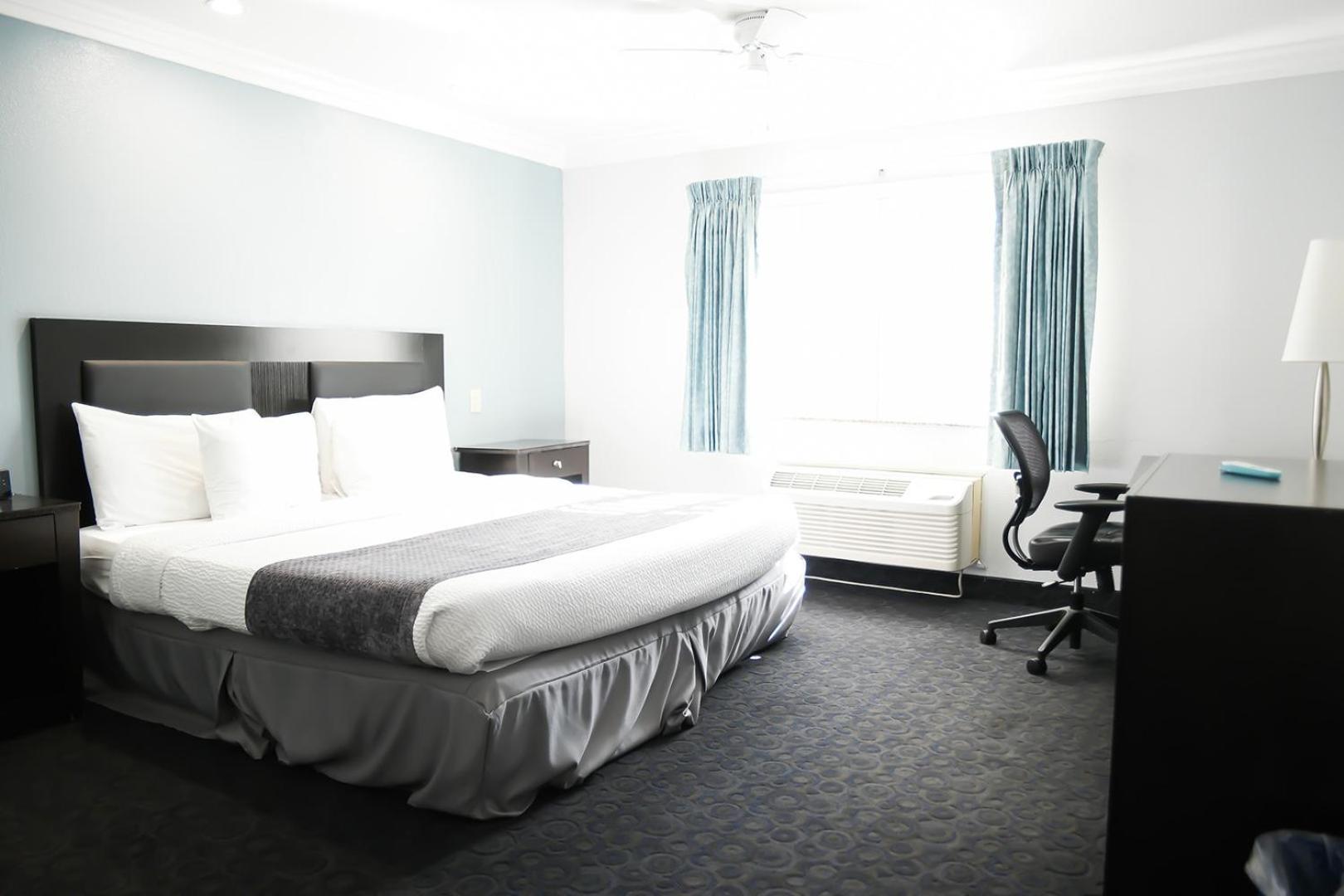 Days Inn By Wyndham West Covina Bagian luar foto