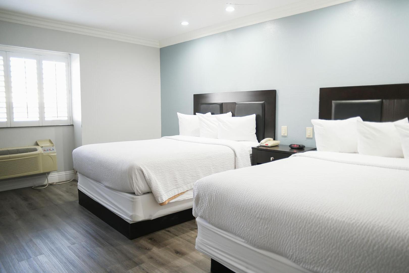 Days Inn By Wyndham West Covina Bagian luar foto